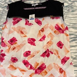 Calvin Klein NWT. Floral Women's Top with Black Accents